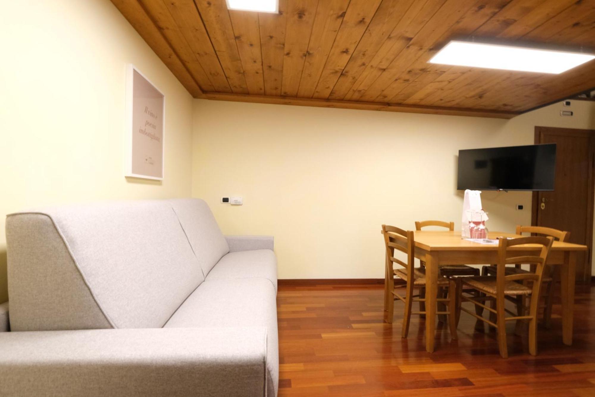 Wine Barbaresco Apartment *